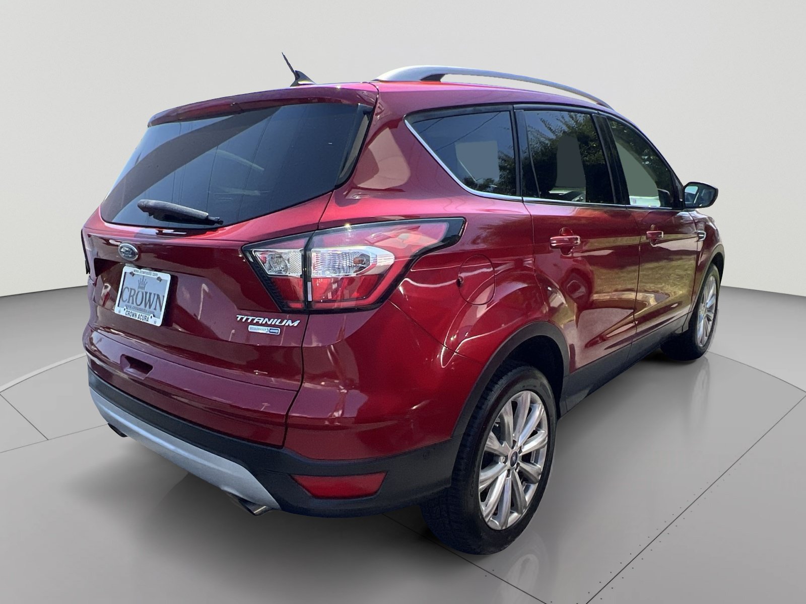 Used 2018 Ford Escape Titanium w/ Ford Safe & Smart Package AWD/4WD image 5