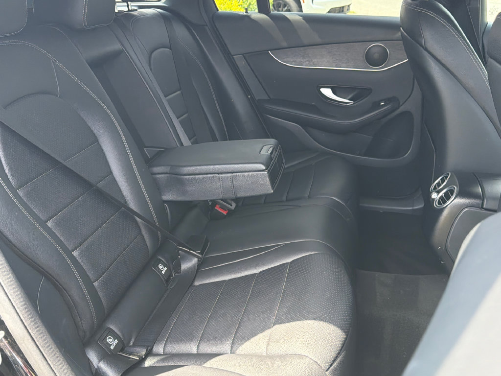 Used 2022 Mercedes-Benz GLC 300 4MATIC w/ Premium Package Lite image 10