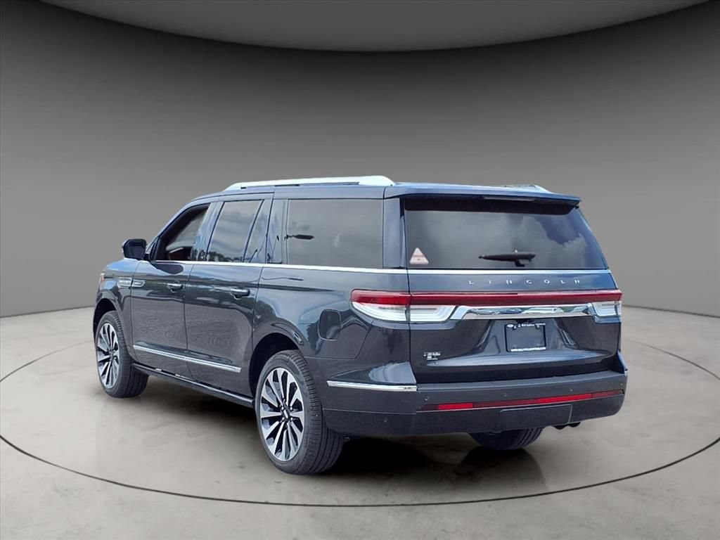 Used 2024 Lincoln Navigator L Reserve AWD/4WD image 7