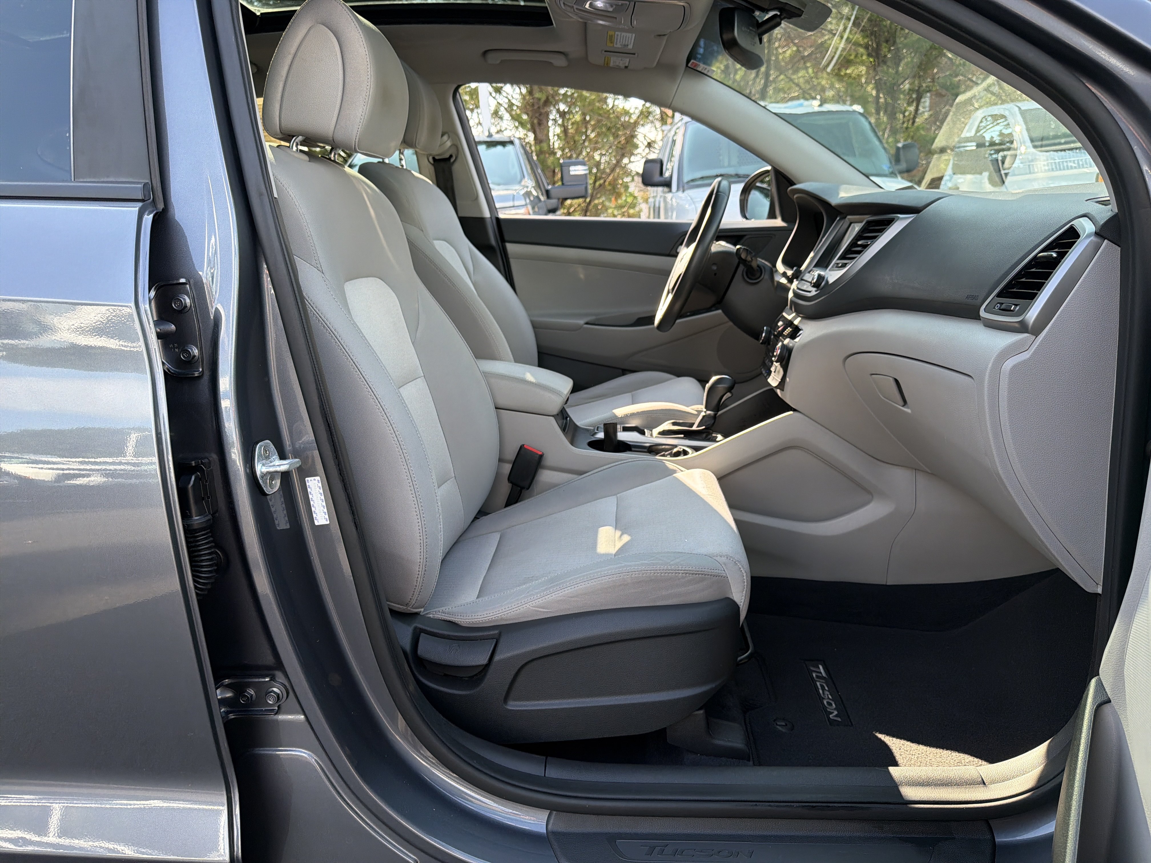 Used 2018 Hyundai Tucson Value w/ Cargo Package FWD image 35