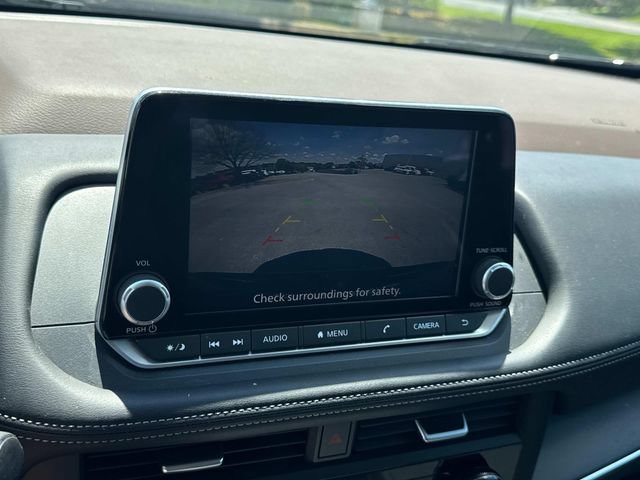 Used 2023 Nissan Rogue S FWD image 33