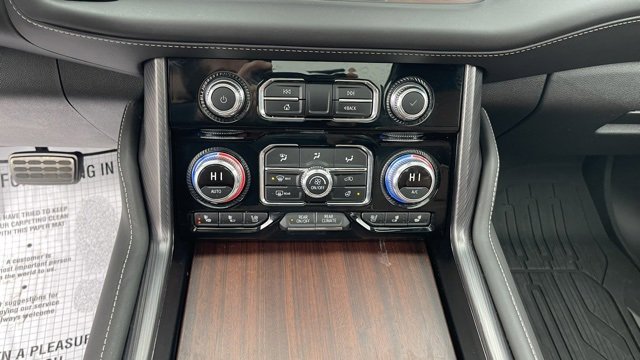 Used 2024 GMC Yukon XL Denali Ultimate image 21