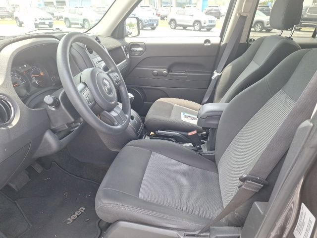 Used 2016 Jeep Patriot Sport FWD image 13