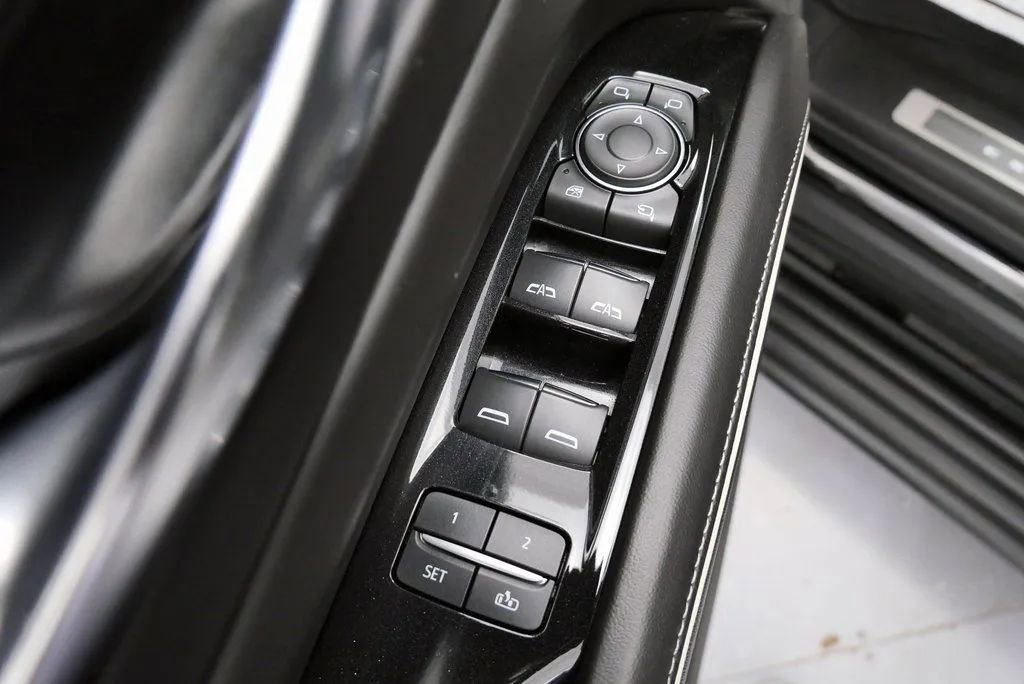 Used 2023 Cadillac Escalade V image 14