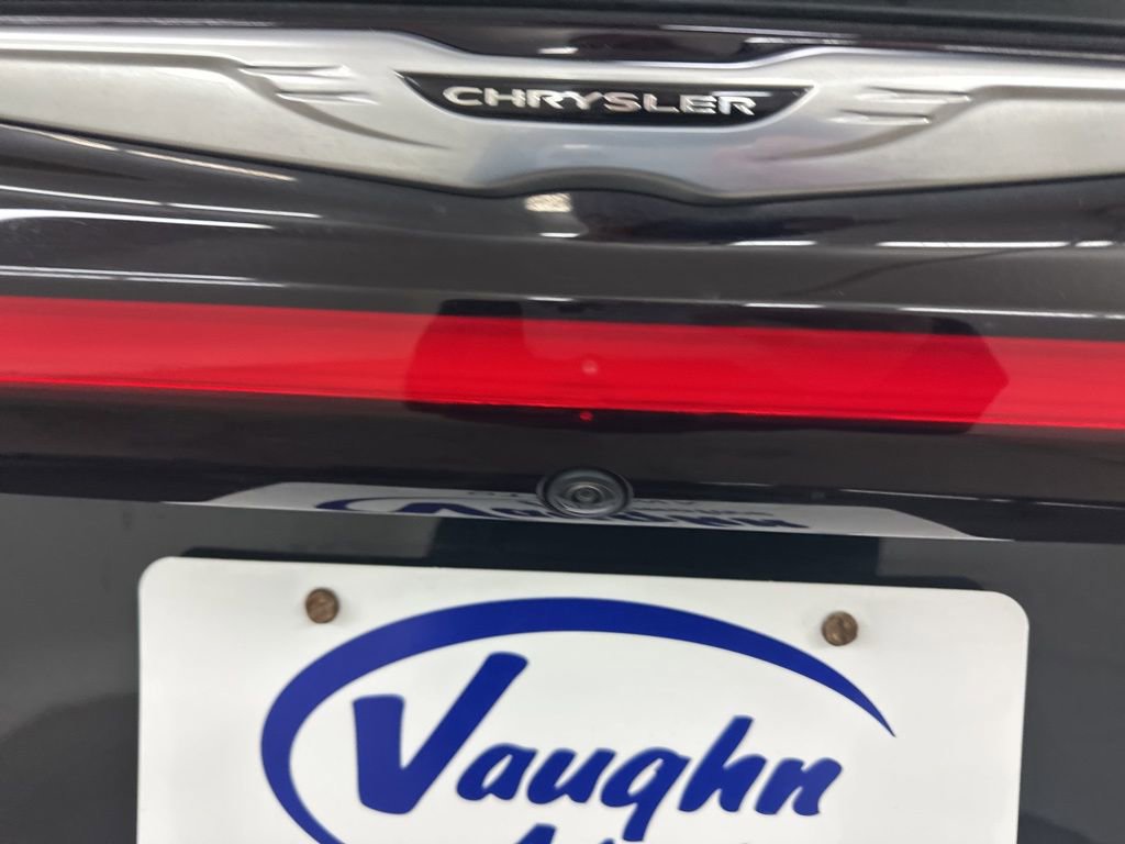 Used 2022 Chrysler Pacifica Limited image 16