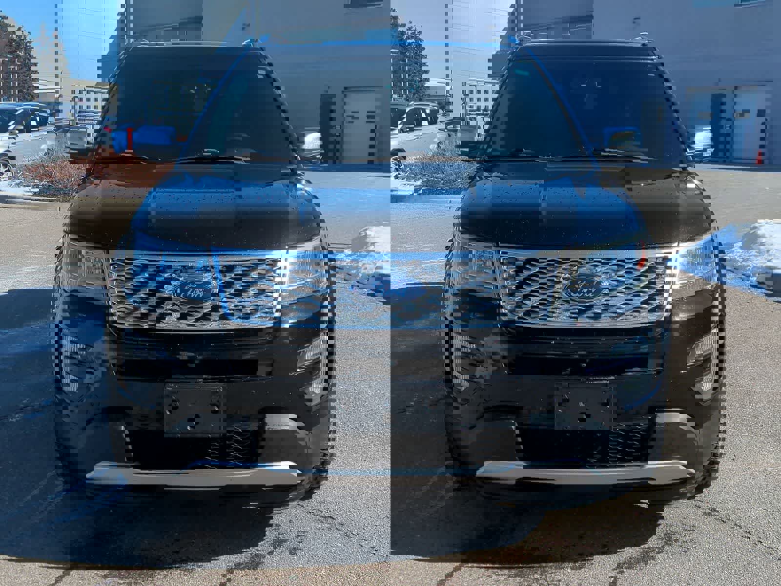 Used 2017 Ford Explorer Platinum image 3