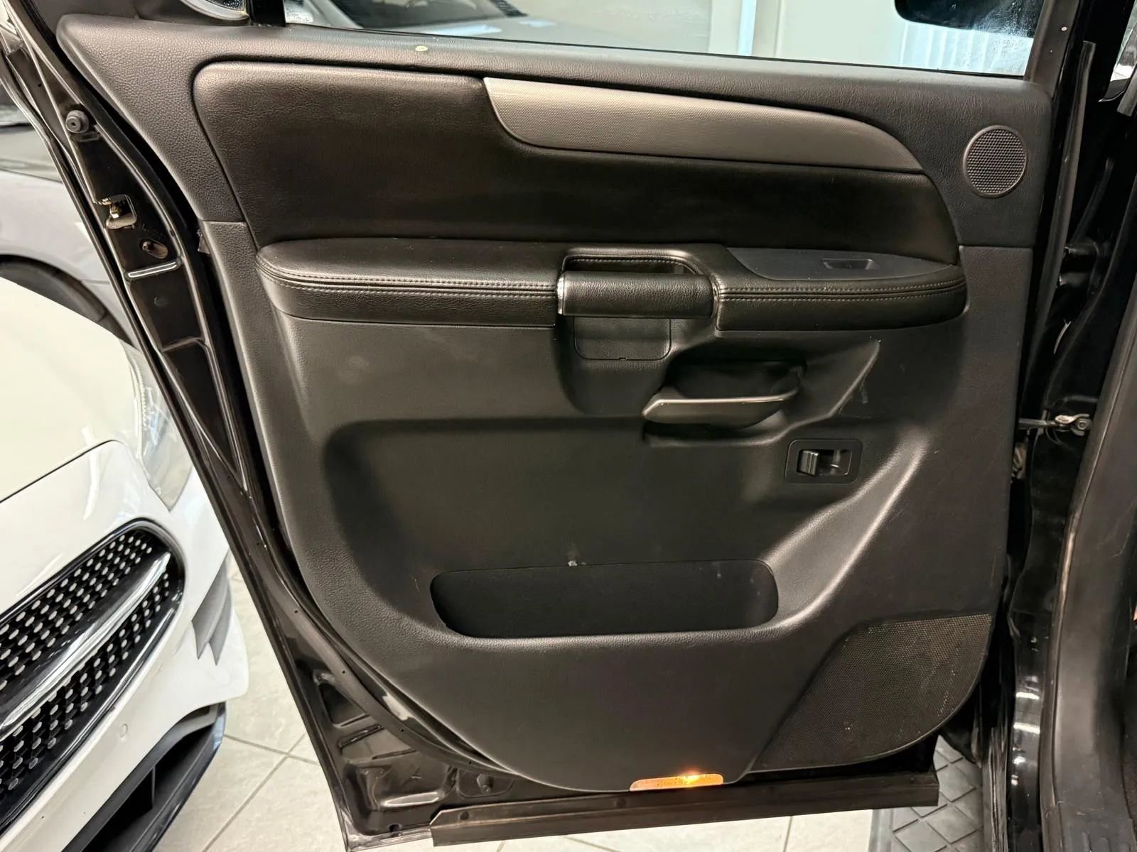 Used 2014 Nissan Armada SV image 22