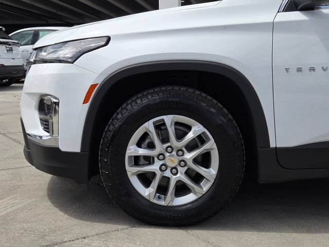 Used 2023 Chevrolet Traverse LS w/ Safety Package FWD image 9