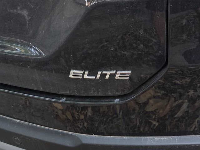 Used 2023 Honda Pilot Elite image 7