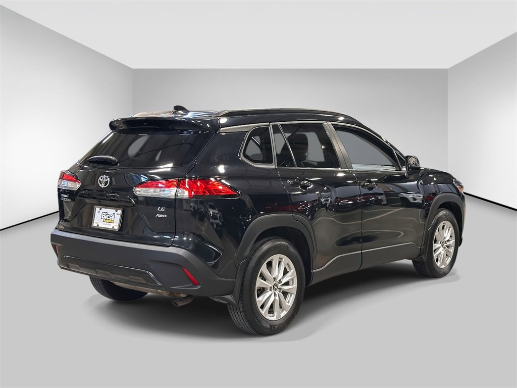 Used 2022 Toyota Corolla Cross LE image 4