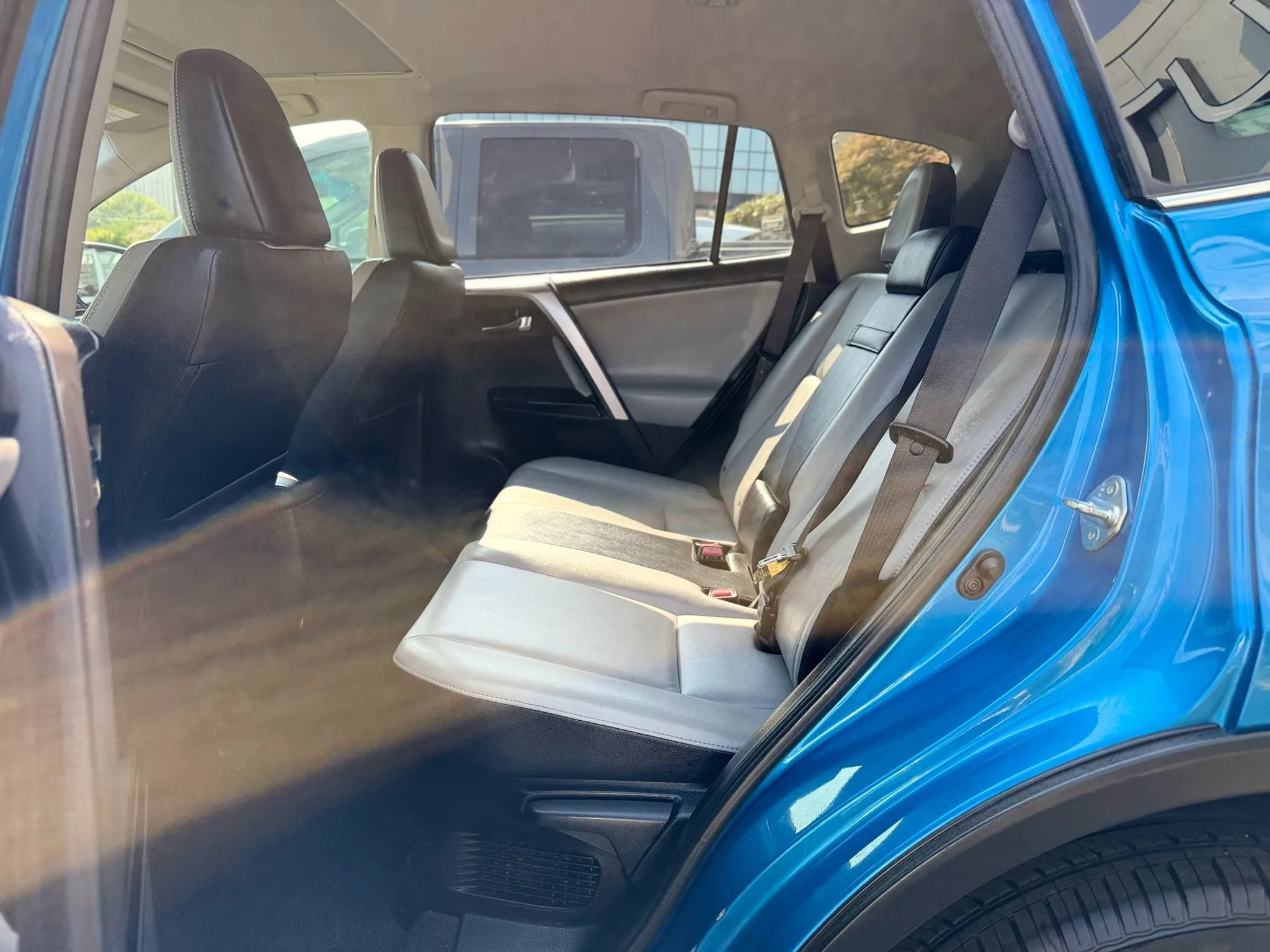 Used 2016 Toyota RAV4 Limited AWD/4WD image 28