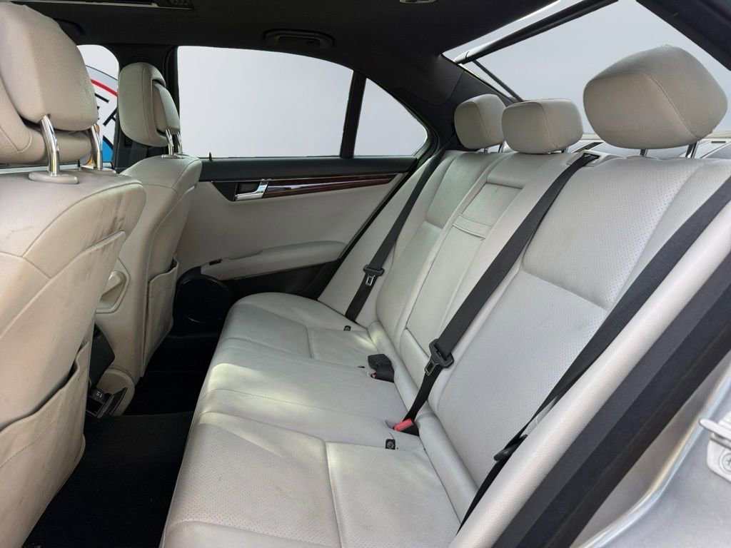 Used 2011 Mercedes-Benz C 300 4MATIC Sedan image 11