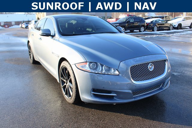 Used 2013 Jaguar XJ AWD image 2