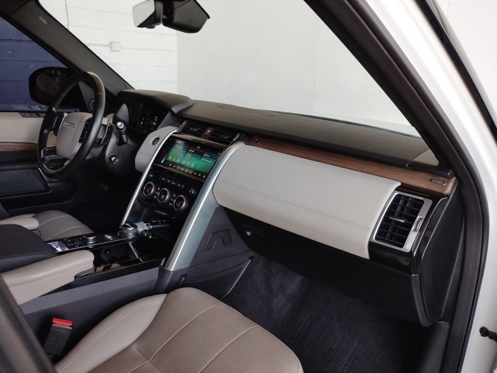Used 2019 Land Rover Discovery HSE AWD/4WD image 10