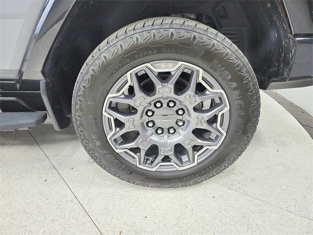 Used 2025 GMC Hummer EV 3X image 48