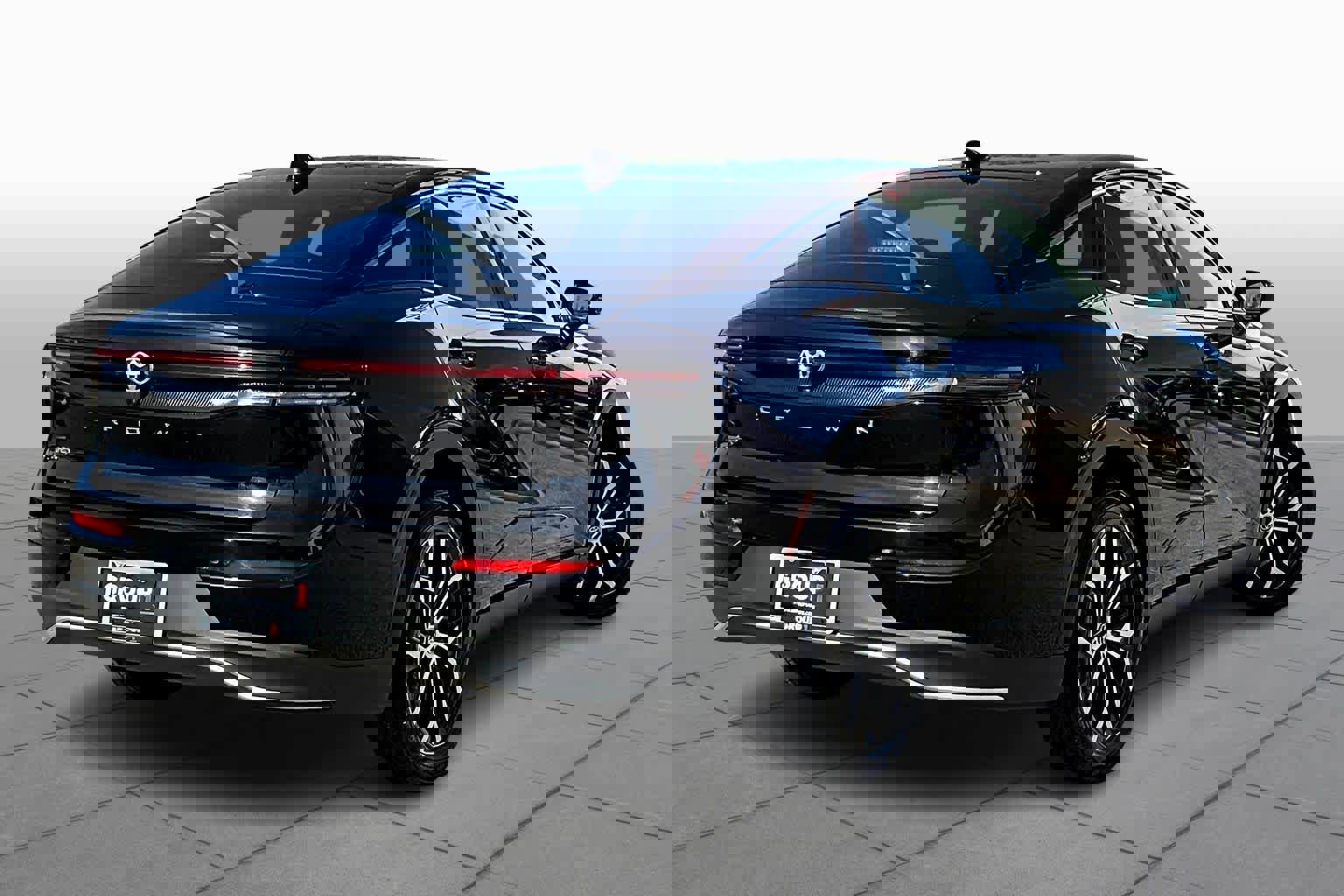 Used 2023 Toyota Crown XLE image 12