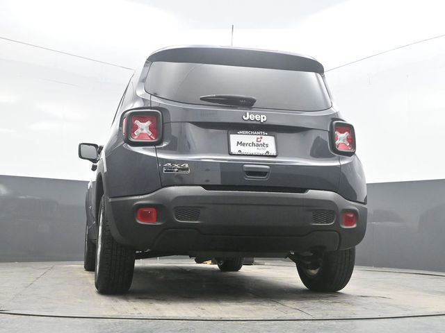 Used 2023 Jeep Renegade Latitude image 41