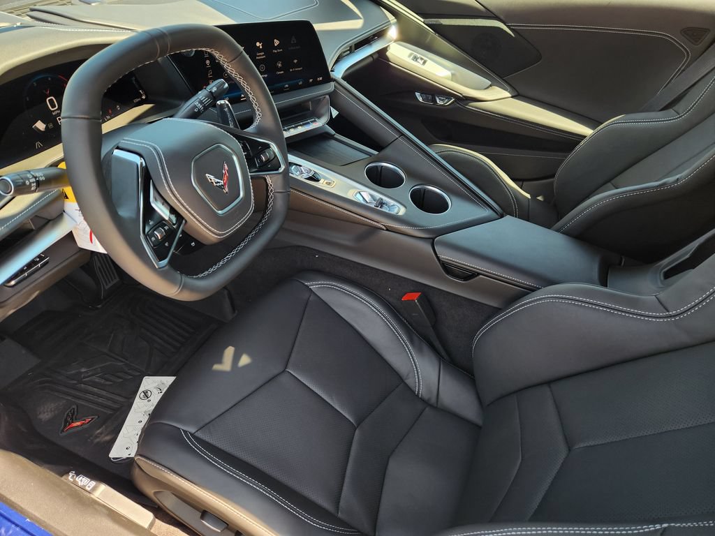 New 2026 Chevrolet Corvette Stingray Coupe w/ Z51 Performance Package RWD image 18
