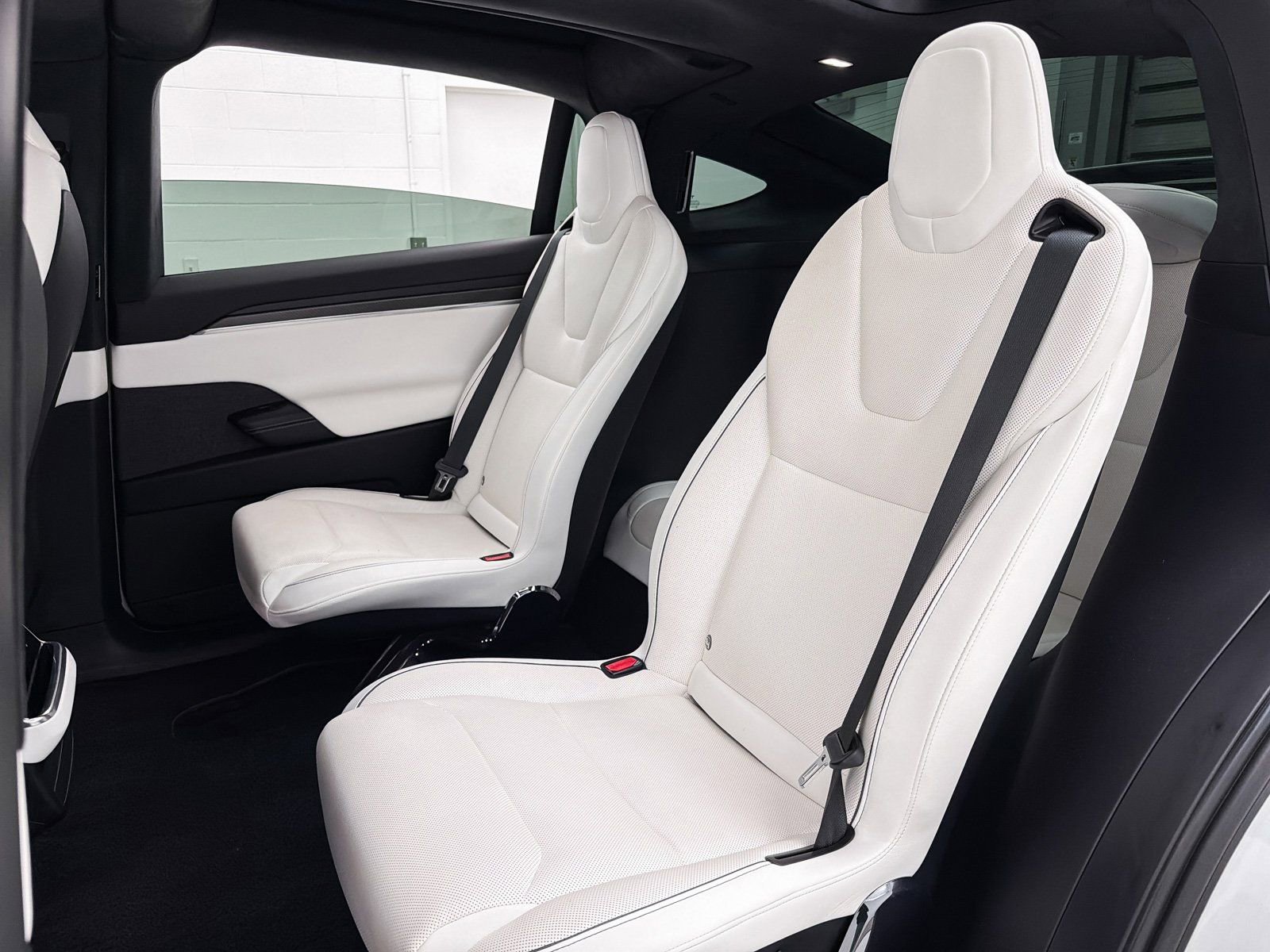 Used 2022 Tesla Model X Plaid image 27