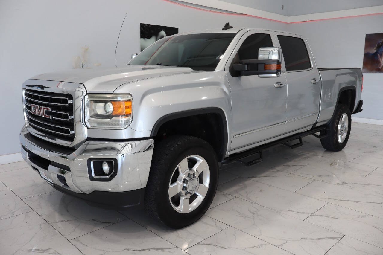 Used 2016 GMC Sierra 2500 SLT w/ Duramax Plus Package AWD/4WD image 7