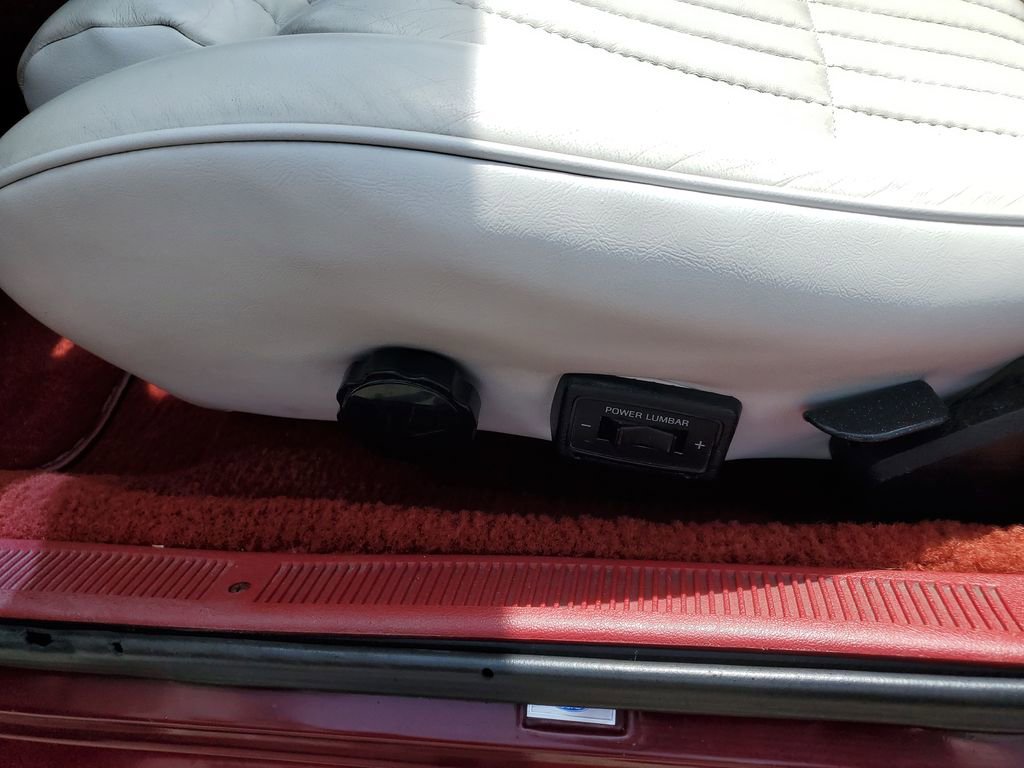 Used 1988 Ford Mustang GT RWD image 22