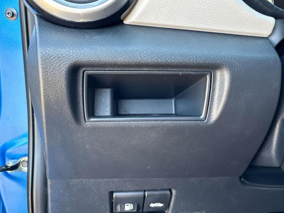 Used 2021 Nissan Versa SV image 22