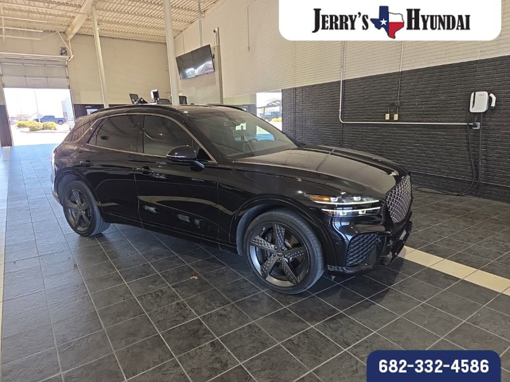 Used 2023 Genesis GV70 2.5T w/ Sport Prestige Package image 2