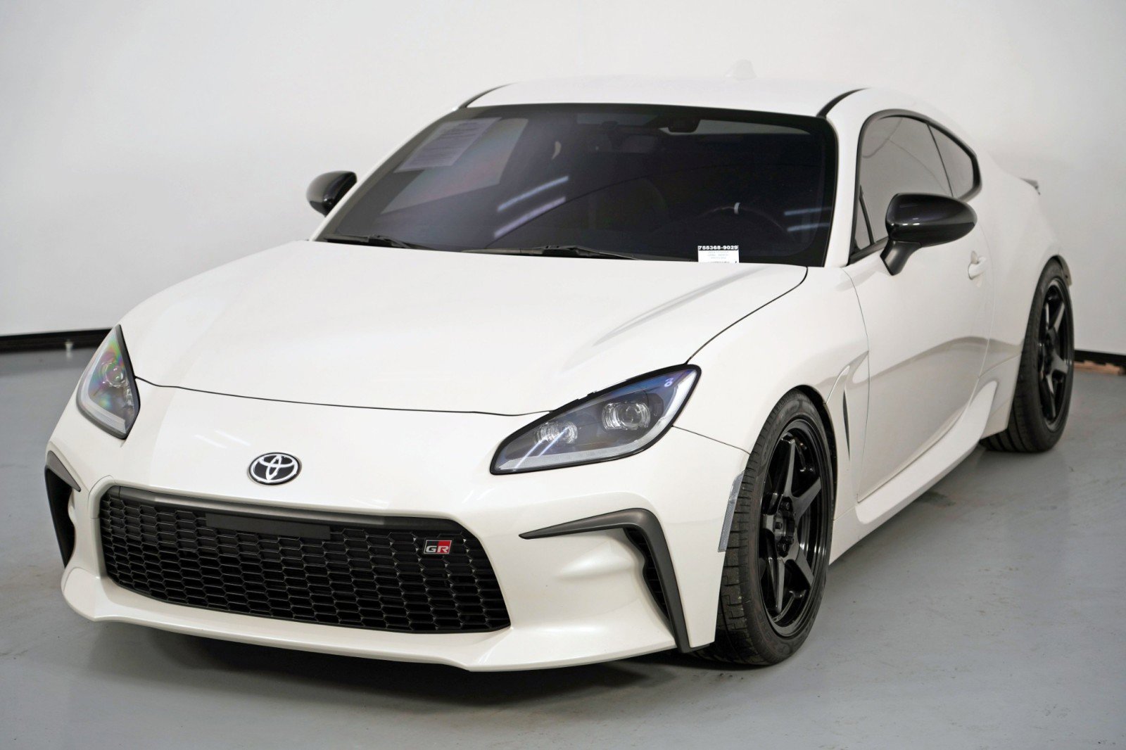 Used 2024 Toyota GR86 Premium image 43
