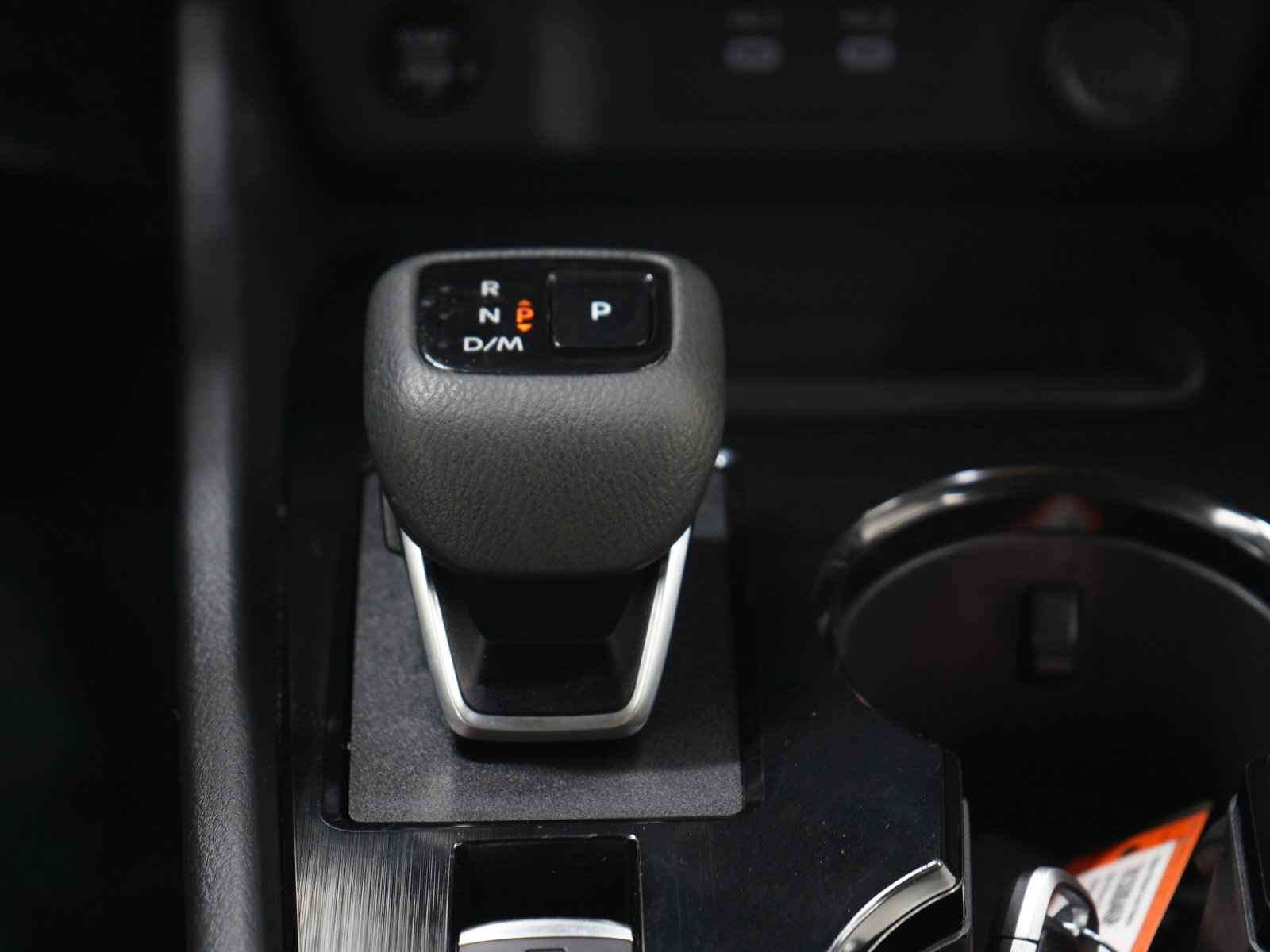 Used 2025 Nissan Rogue SV image 18