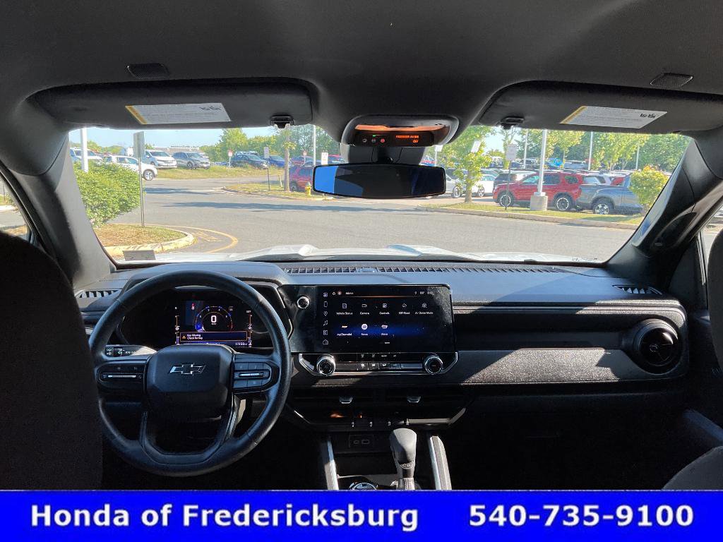 Used 2023 Chevrolet Colorado Trail Boss AWD/4WD image 38
