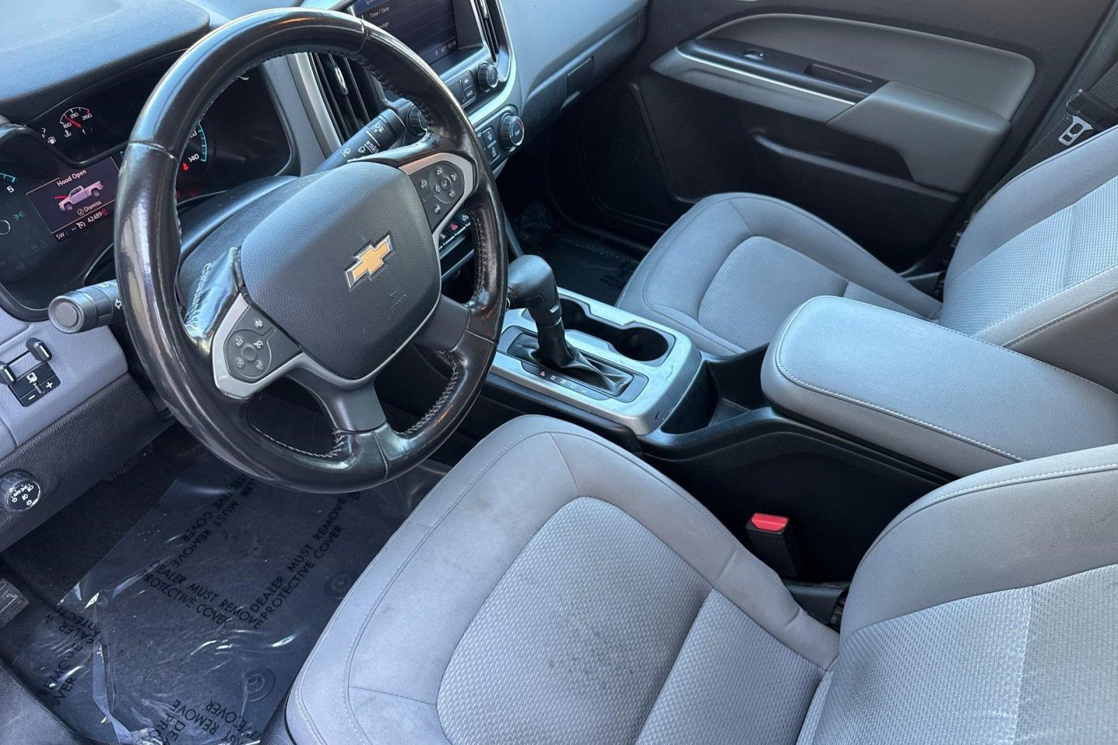 Used 2020 Chevrolet Colorado LT w/ Safety Package image 4