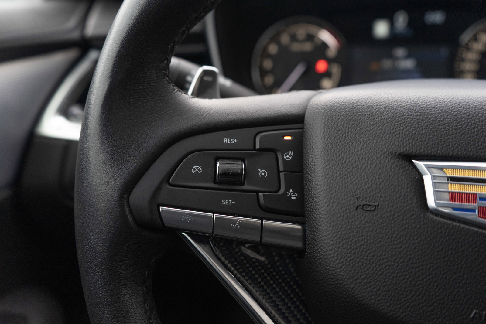 Used 2024 Cadillac XT6 Sport image 25