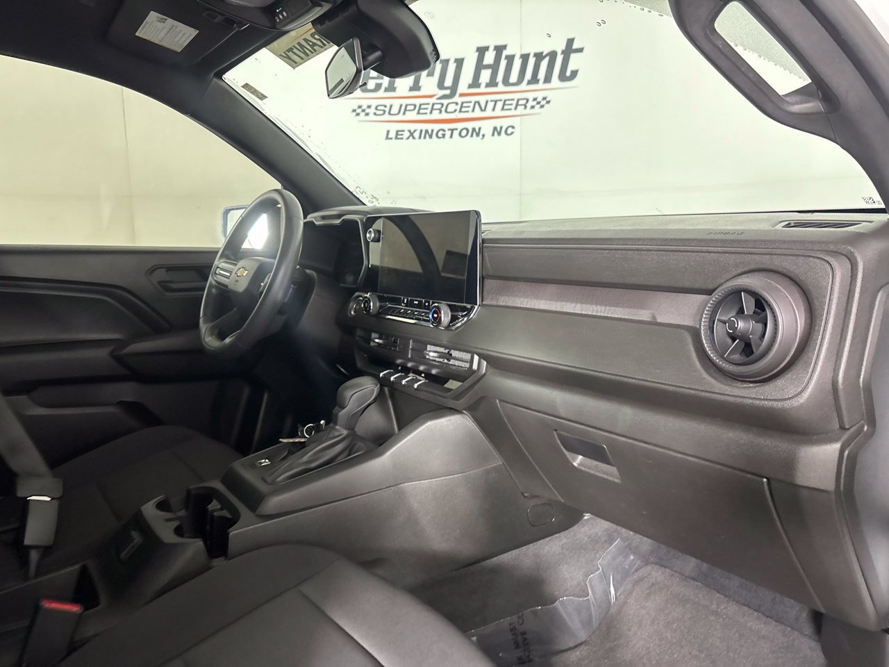 Used 2023 Chevrolet Colorado W/T RWD image 30