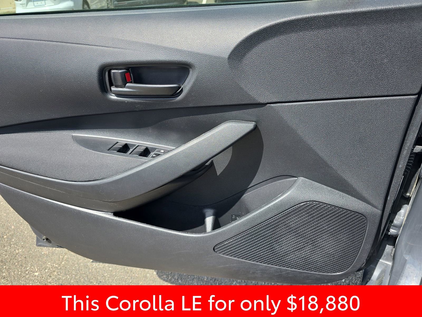 Used 2024 Toyota Corolla LE image 33