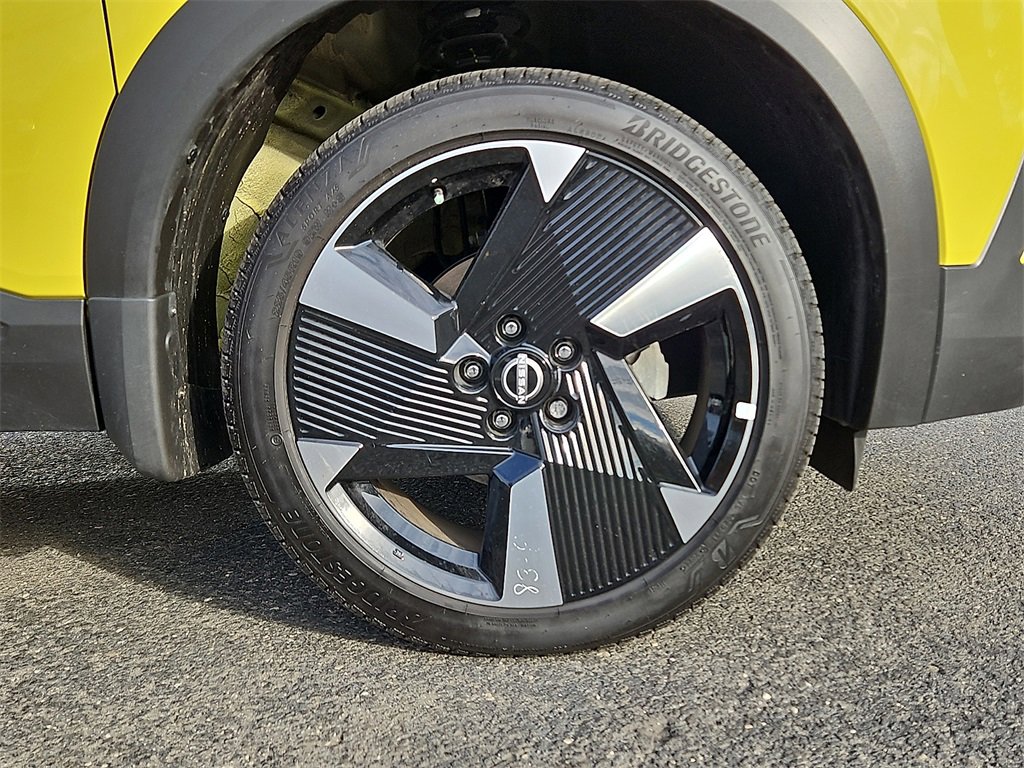 Certified 2025 Nissan Kicks SR w/ Illumination Package image 10