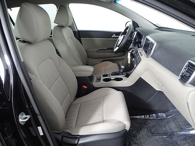 Used 2022 Kia Sportage LX image 13