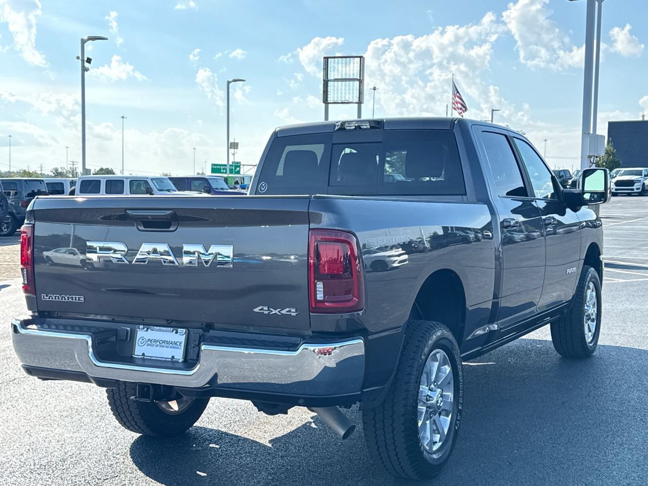 Used 2025 RAM 2500 Laramie AWD/4WD image 2
