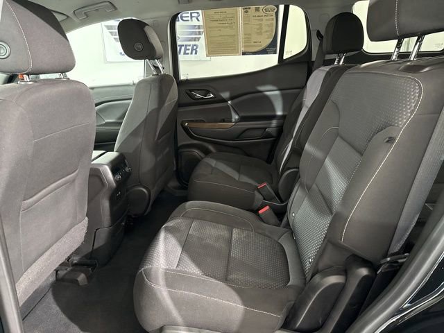 Used 2022 GMC Acadia SLE image 17