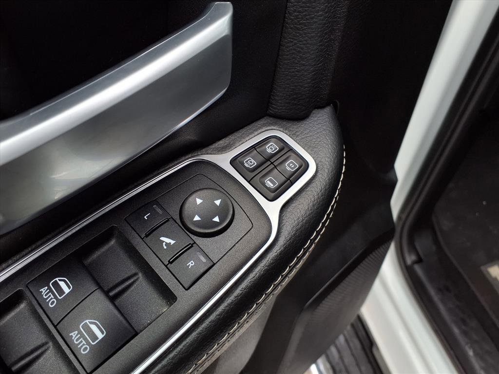 Used 2024 RAM 2500 Big Horn w/ Bed Utility Group image 18