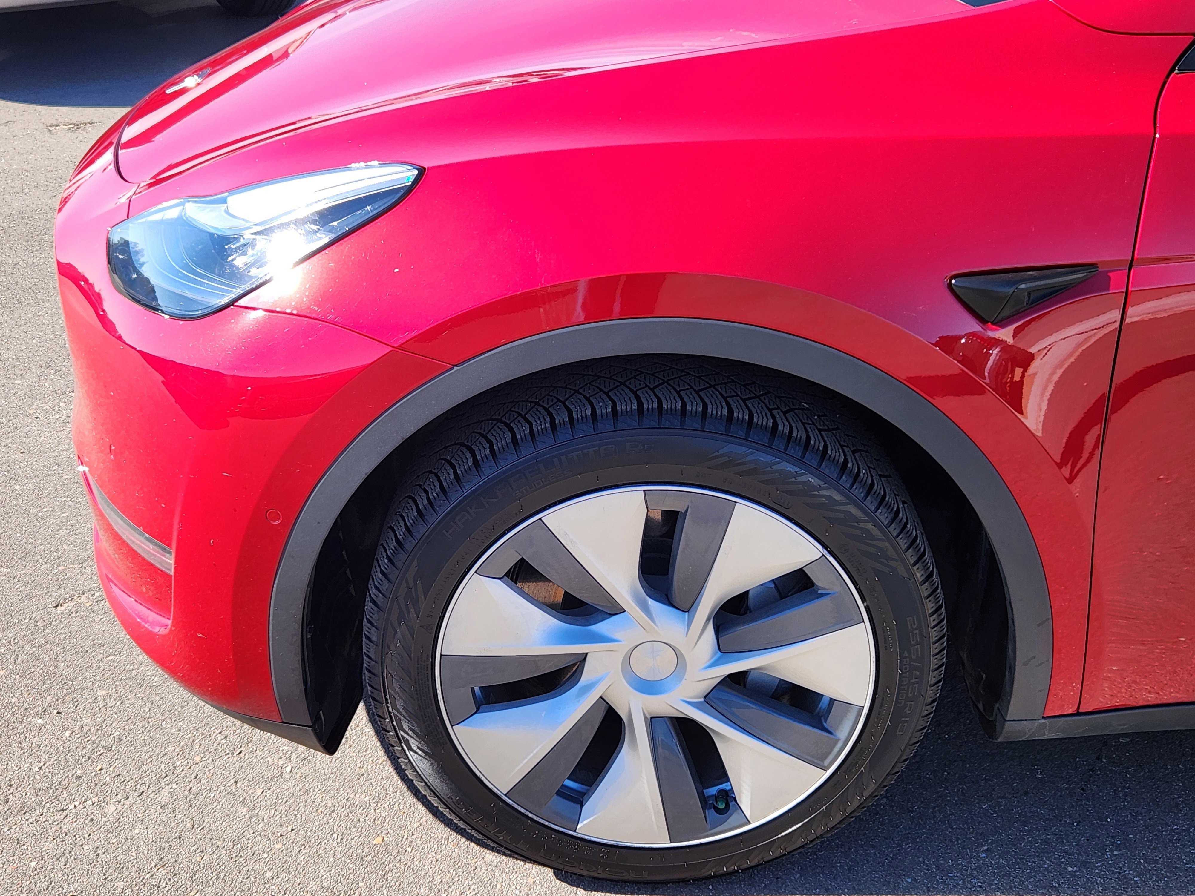 Used 2020 Tesla Model Y Long Range image 8