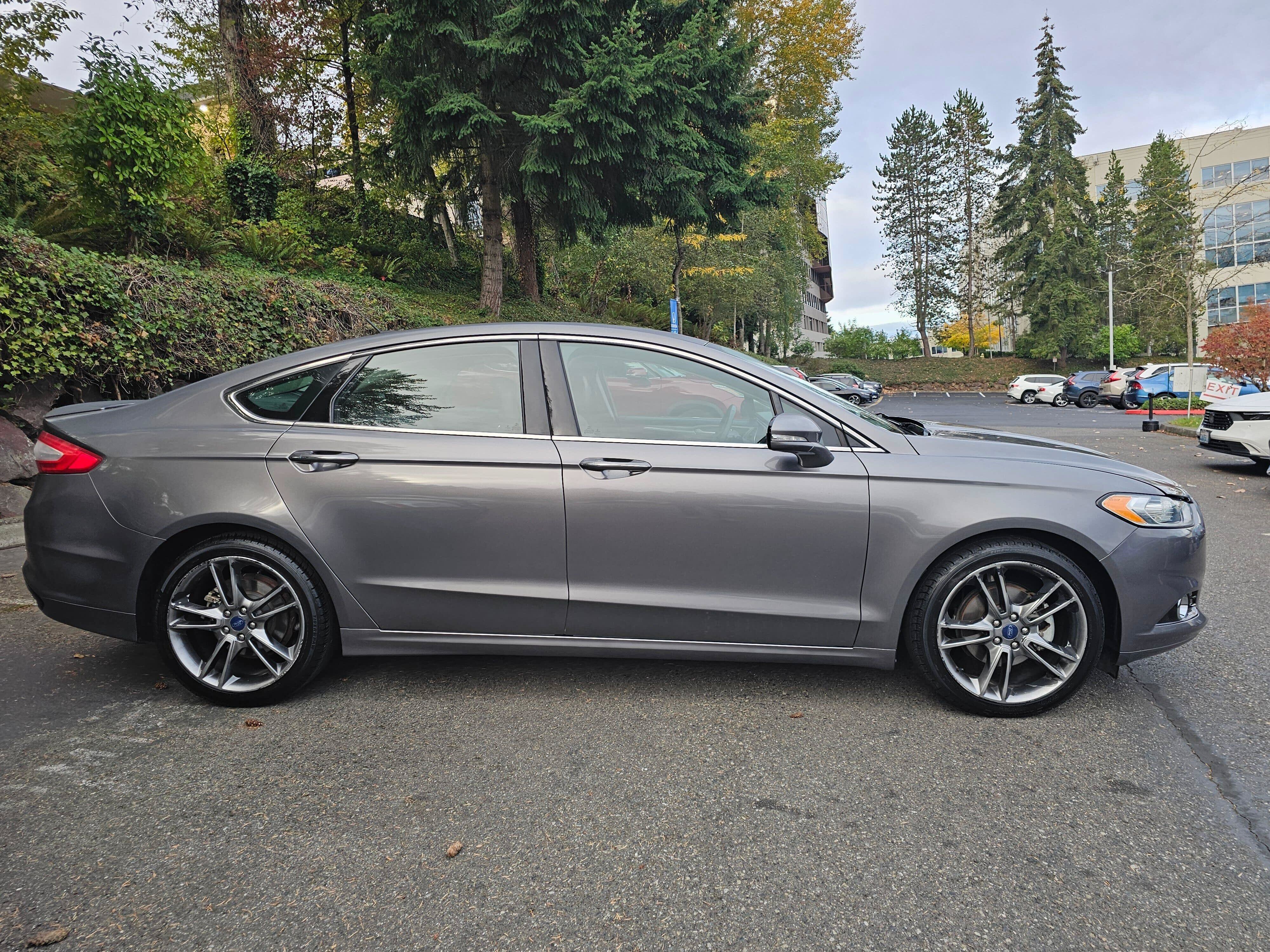 Used 2014 Ford Fusion Titanium FWD image 8