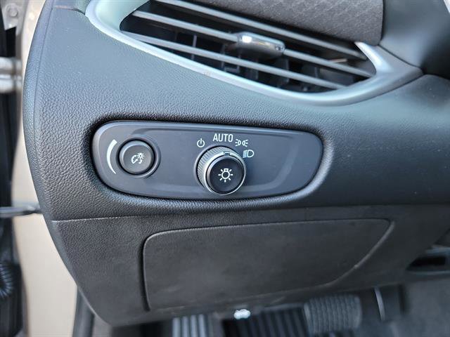 Used 2025 Chevrolet Malibu LT image 23