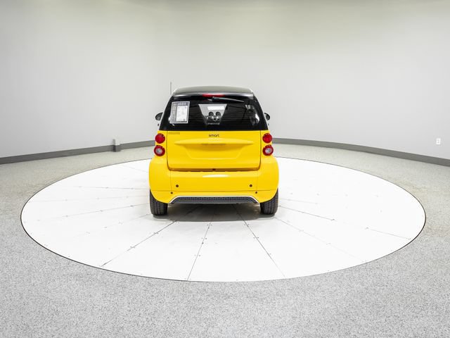Used 2015 smart fortwo passion w/ Comfort Package RWD image 24