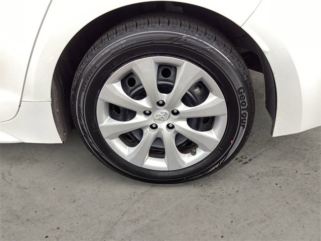 Used 2021 Toyota Corolla LE image 14