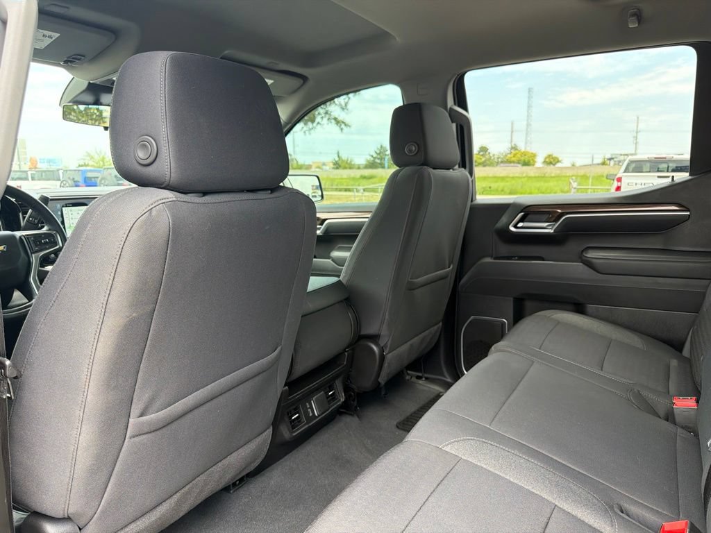 Used 2025 Chevrolet Silverado 1500 LT AWD/4WD image 15
