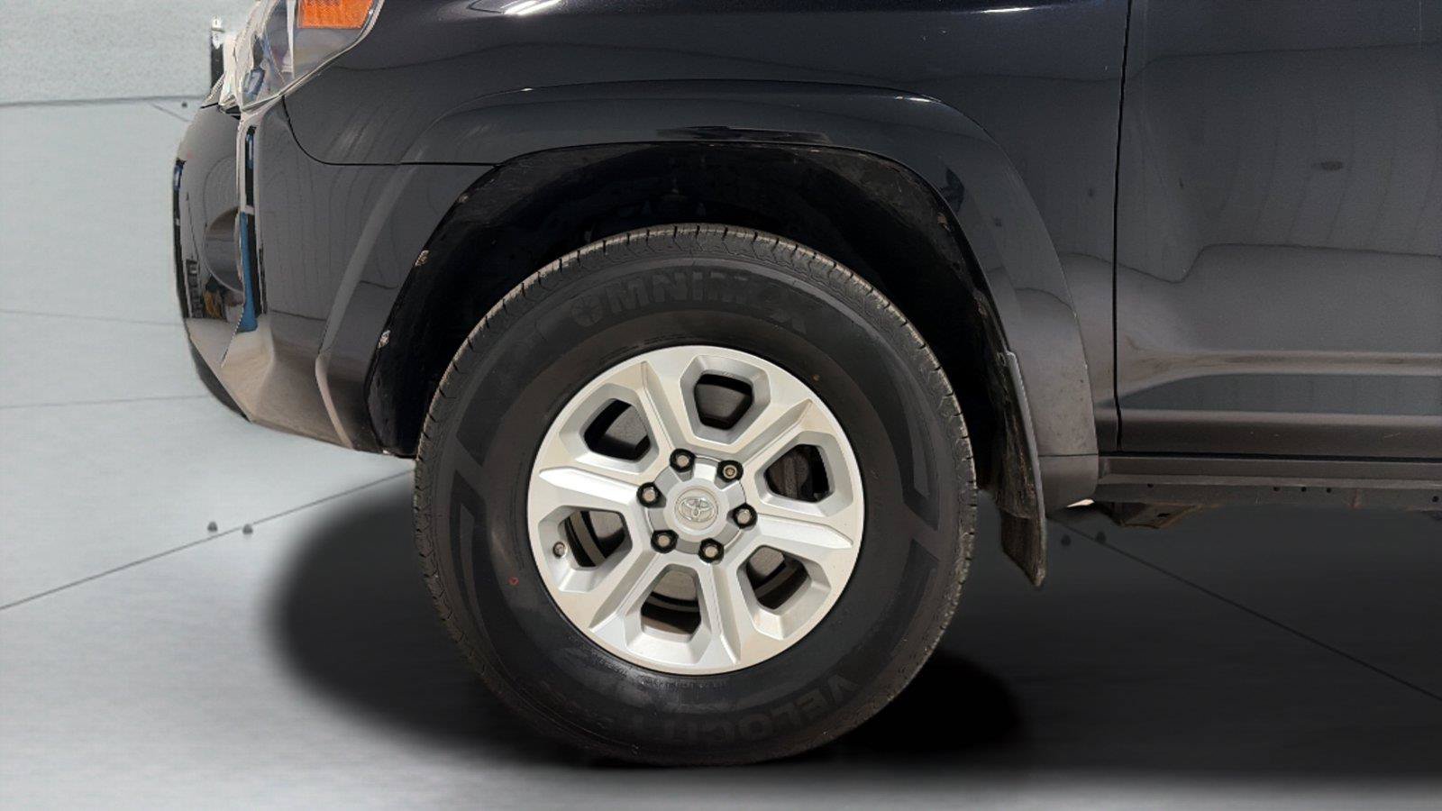 Used 2018 Toyota 4Runner SR5 Premium AWD/4WD image 28