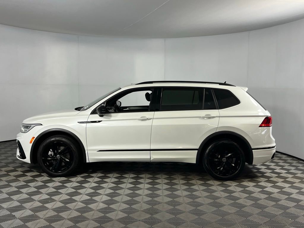 Used 2023 Volkswagen Tiguan SE R-Line image 11