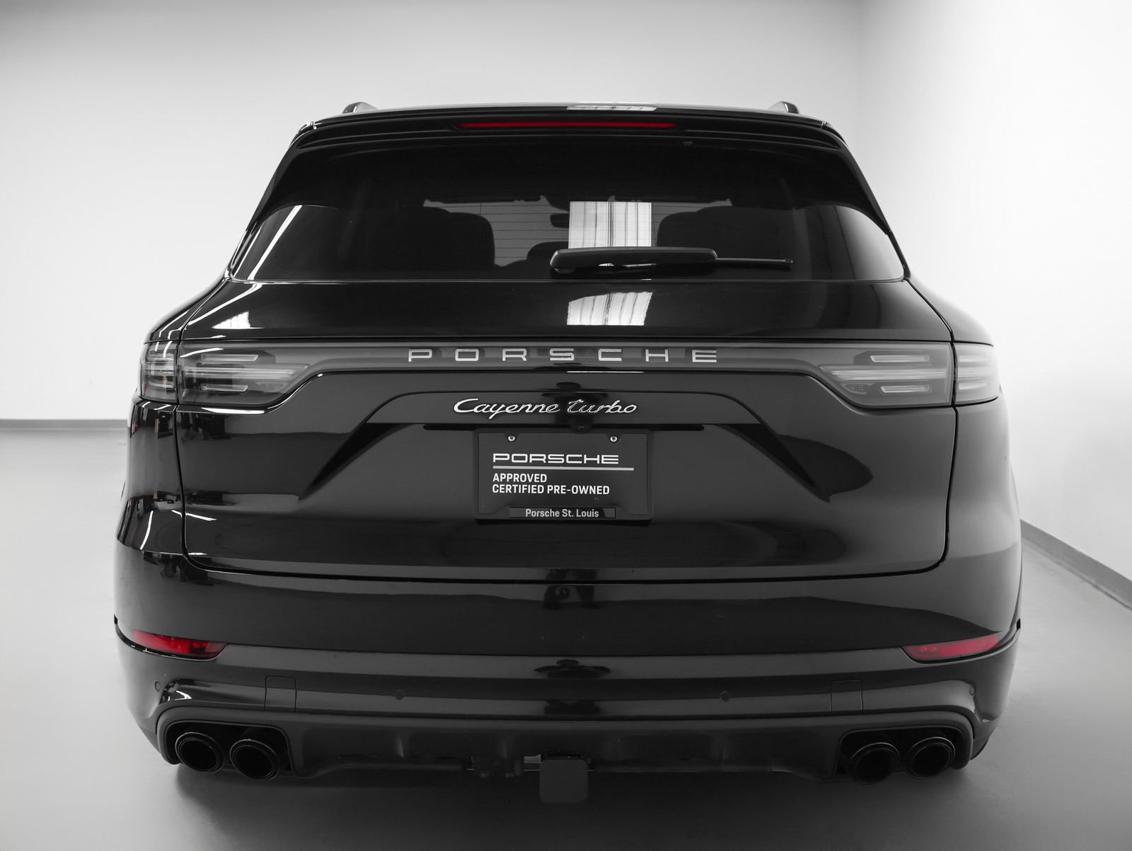 Certified 2023 Porsche Cayenne Turbo S AWD/4WD image 11