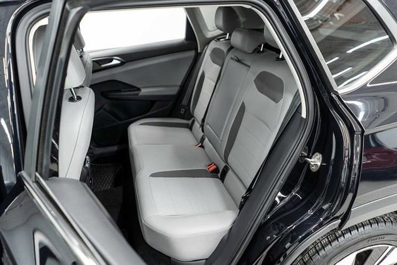 Used 2023 Volkswagen Taos SE image 26