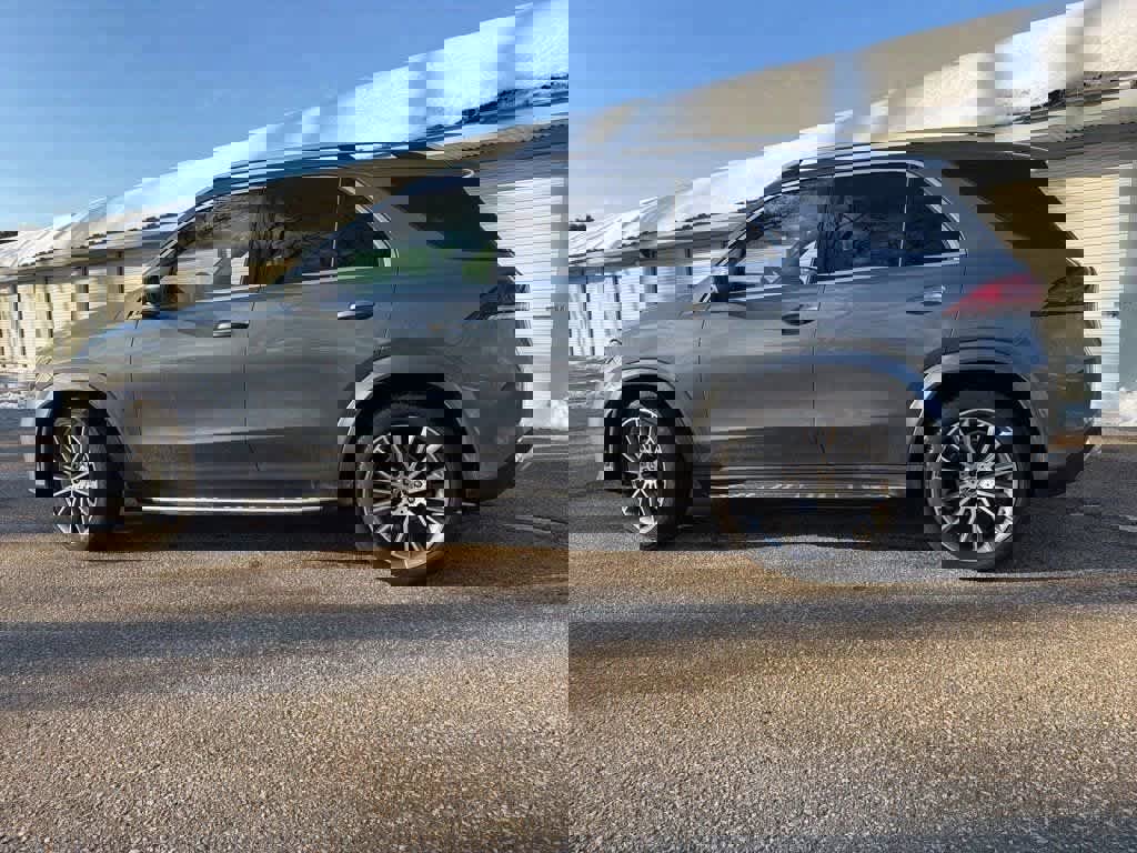 Used 2022 Mercedes-Benz GLE 350 4MATIC image 3